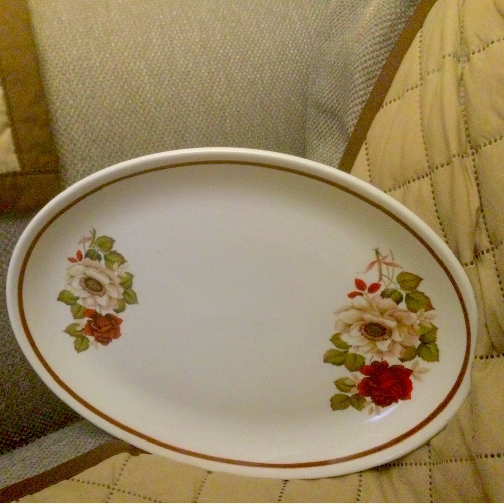 Maddock Rose Platter/Plate 10.5 x 8.5